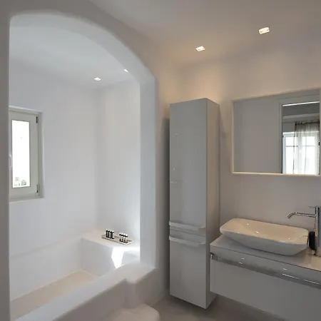 Diles Villas&suites Mykonos Tourlos