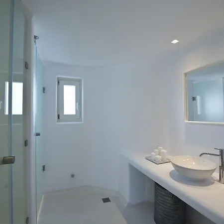 Diles & Mykonos Villa *