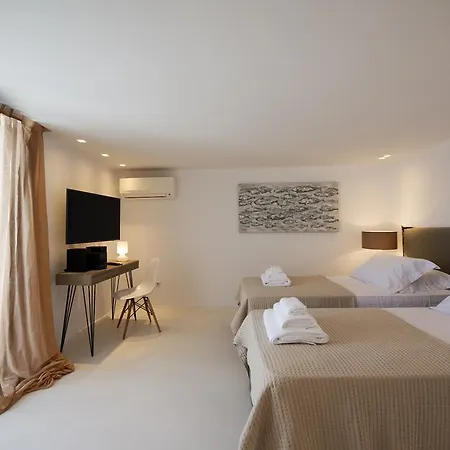 Diles & Mykonos Tourlos