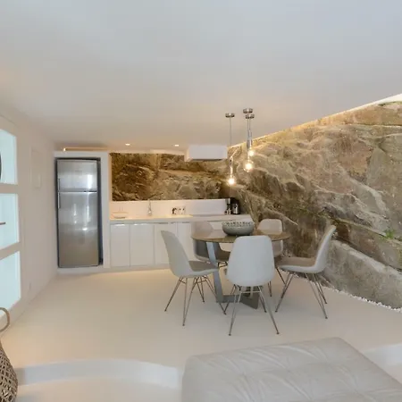 Diles & Mykonos Vila *