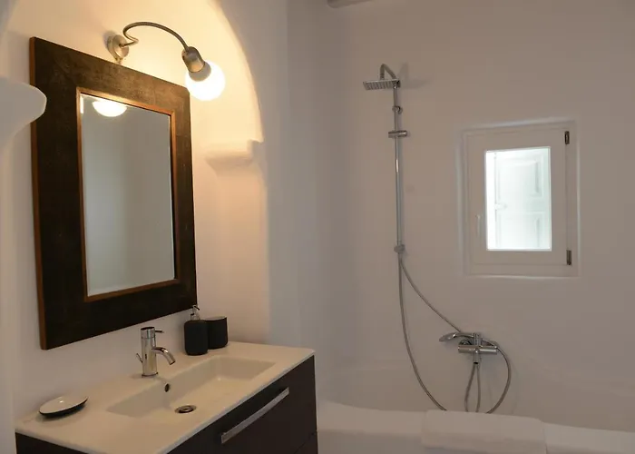 Diles & Mykonos Tourlos