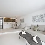 Diles & Mykonos Vila