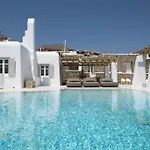 Diles & Mykonos Vila Tourlos