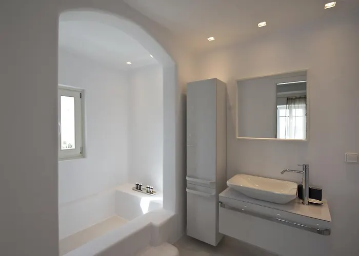 Diles & Mykonos Tourlos