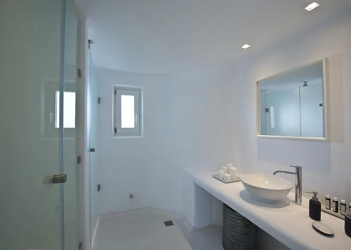 Diles & Mykonos Vila *