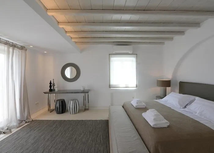 Diles & Mykonos Villa
